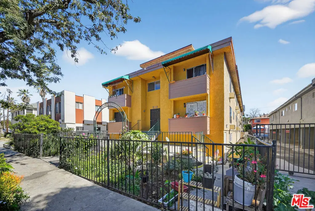 210 S Commonwealth Avenue, Los Angeles, CA 90004 - #1