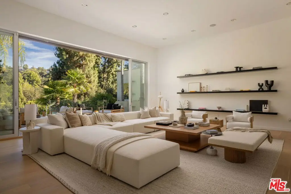 2731 Hutton Drive, Los Angeles, CA 90210 - #1