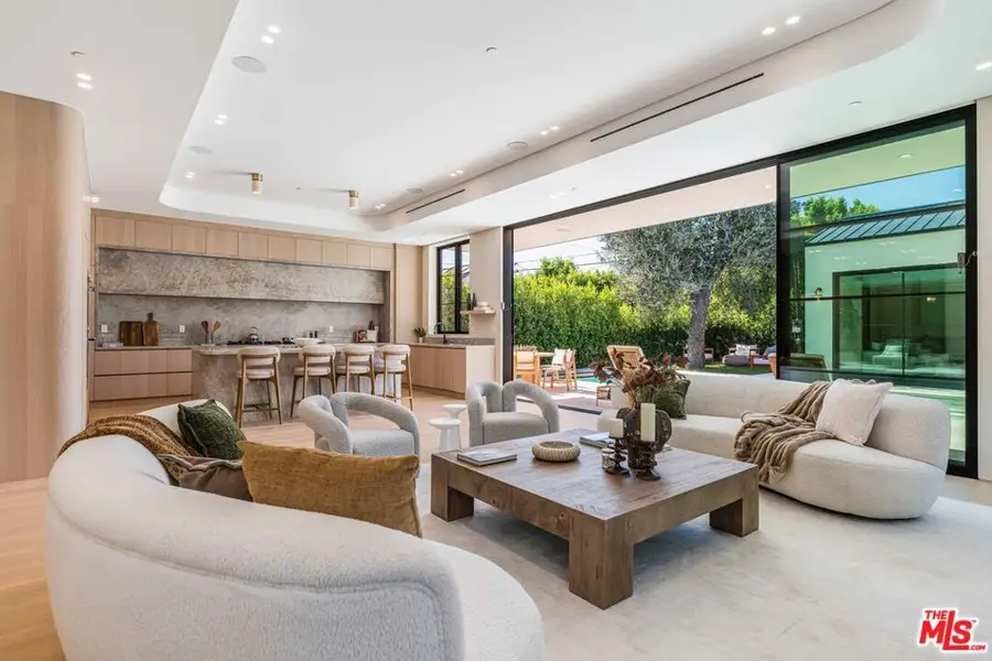 16723 La Maida Street, Encino, CA 91436 - #3