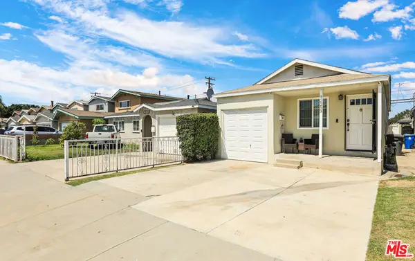 12253 211th Street, Lakewood, CA 90715