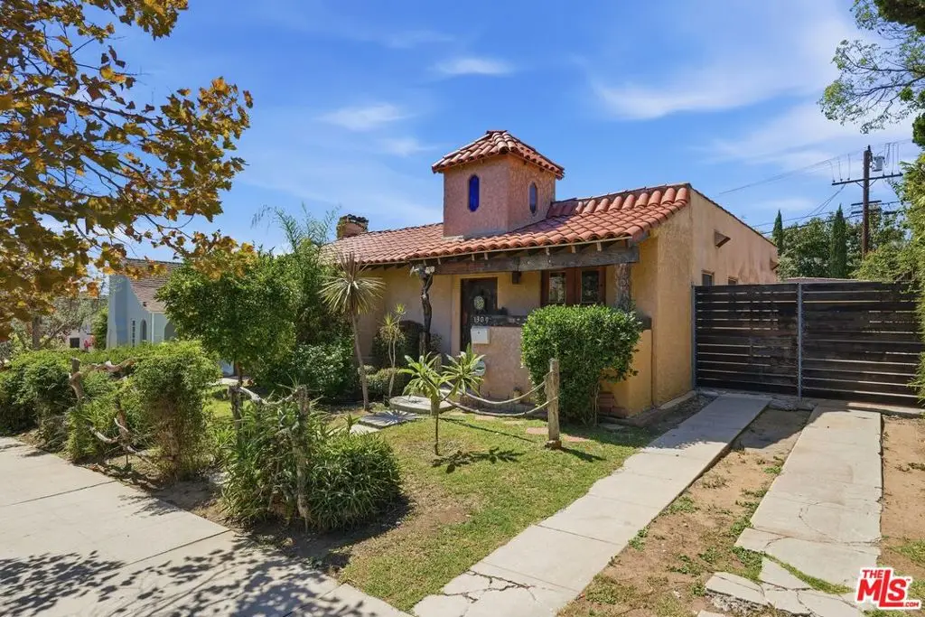 1309 Carmona Avenue, Los Angeles, CA 90019 - #1