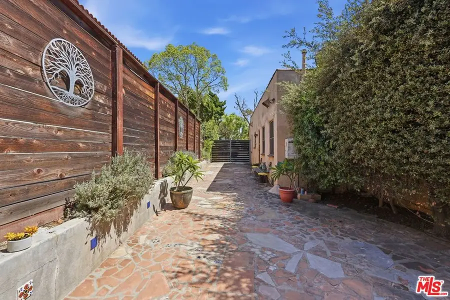 1309 Carmona Avenue, Los Angeles, CA 90019 - #3