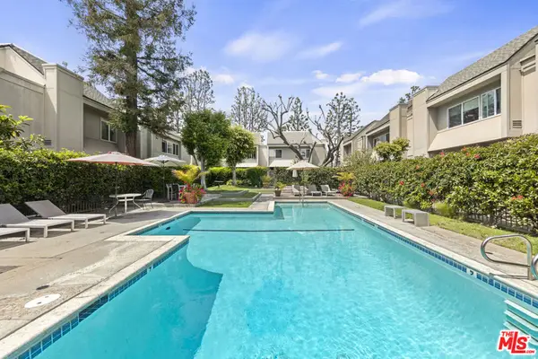 2520 Arizona Avenue #8, Santa Monica, CA 90404