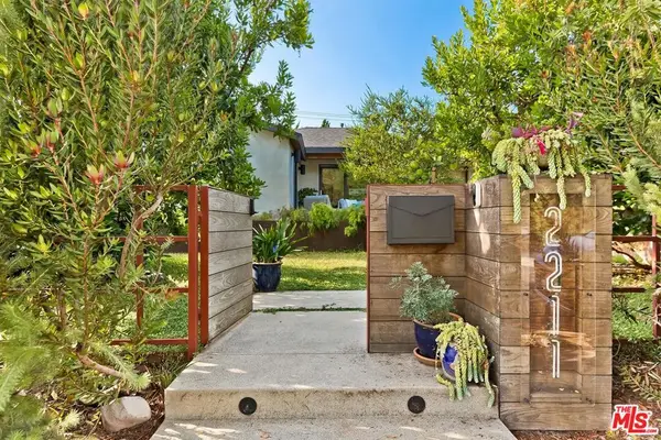 2211 Ashland Avenue, Santa Monica, CA 90405