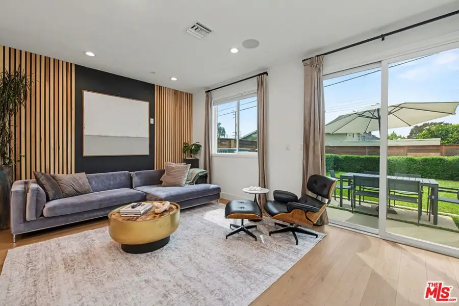 1209 N Commonwealth Avenue, Los Angeles, CA 90029 - #2