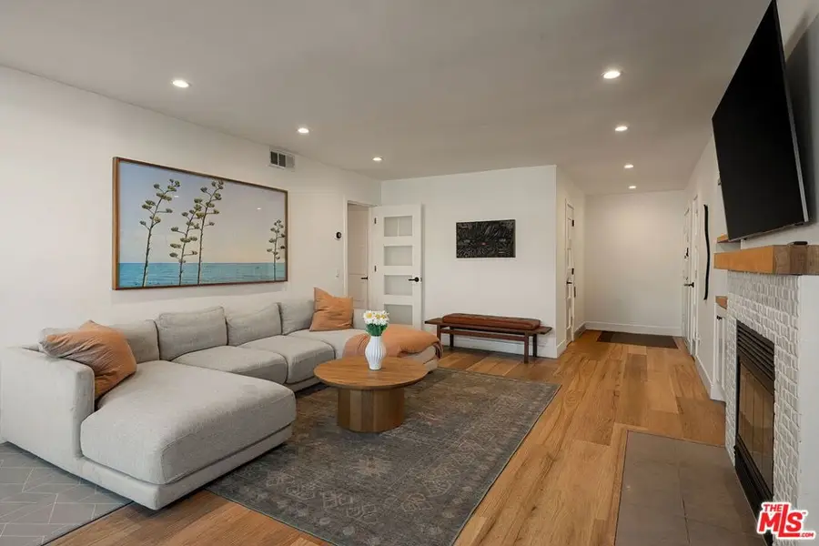 415 Montana Avenue #107, Santa Monica, CA 90403 - #2