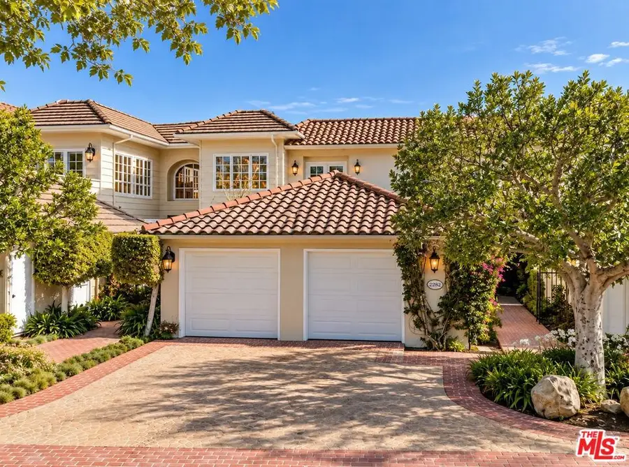 2282 Canyonback Road, Los Angeles, CA 90049 - #2