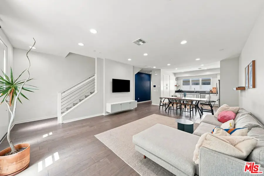 2928 Rowena Avenue #3, Los Angeles, CA 90039 - #2