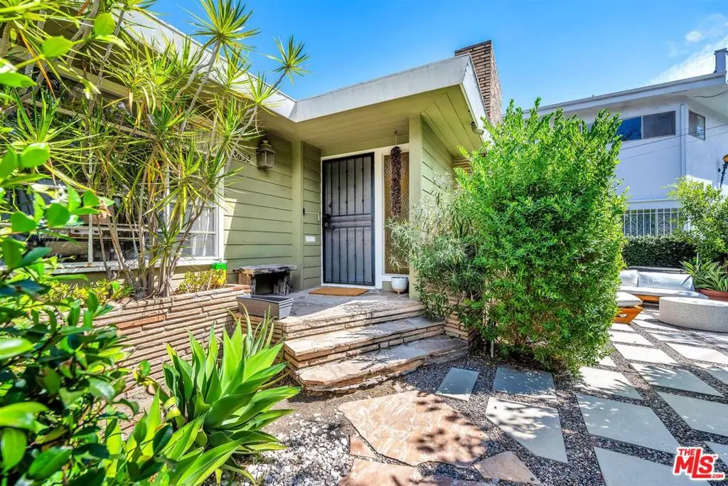 2652 N Beachwood Drive, Los Angeles, CA 90068 - #1