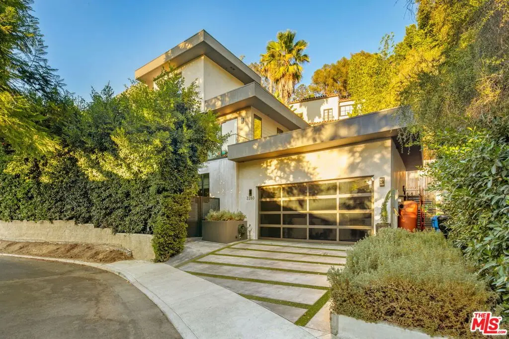 2260 Alcyona Drive, Los Angeles, CA 90068 - #1