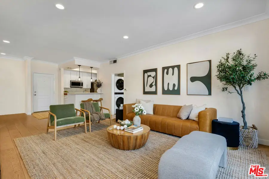 11225 Peach Grove Street #104, North Hollywood, CA 91601 - #2