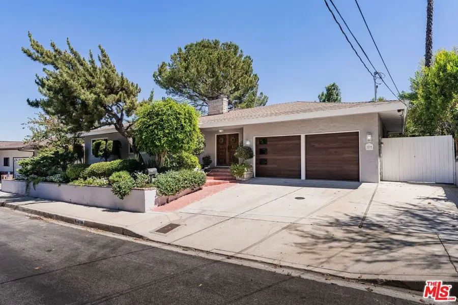 16706 Alginet Place, Encino, CA 91436 - #3