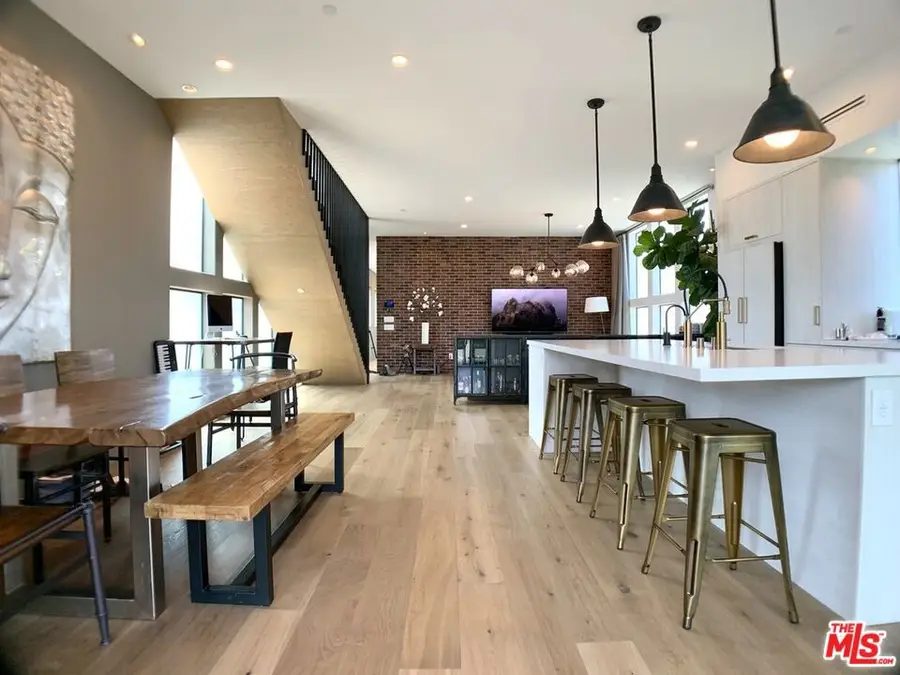 2606 S Barrington Avenue, Los Angeles, CA 90064 - #3
