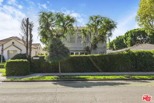 2440 Arizona Avenue, Santa Monica, CA 90404