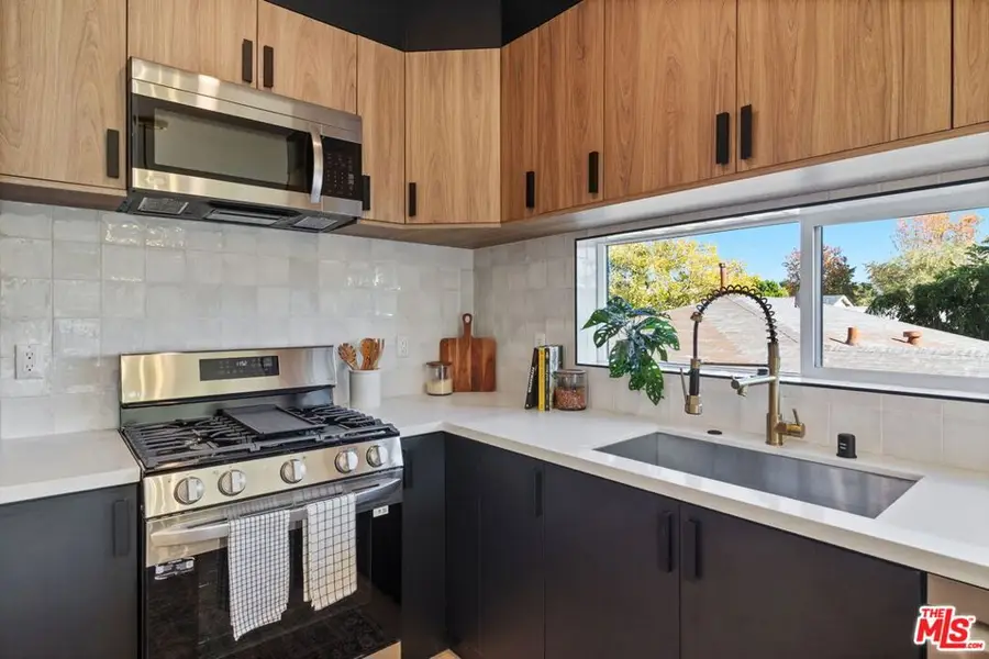 10821 Hartsook Street, North Hollywood, CA 91601 - #3