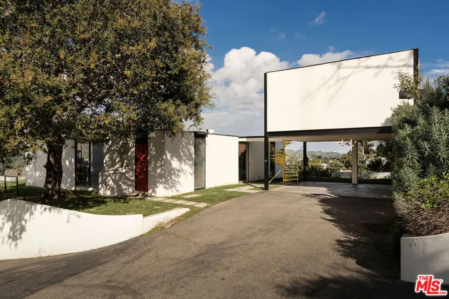 2977 Passmore Drive, Los Angeles, CA 90068 - #2