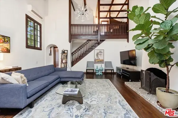 6202 Banner Avenue #1, Los Angeles, CA 90038