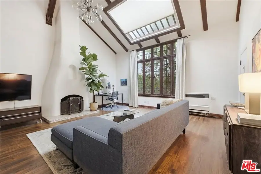 6202 Banner Avenue #1, Los Angeles, CA 90038 - #3