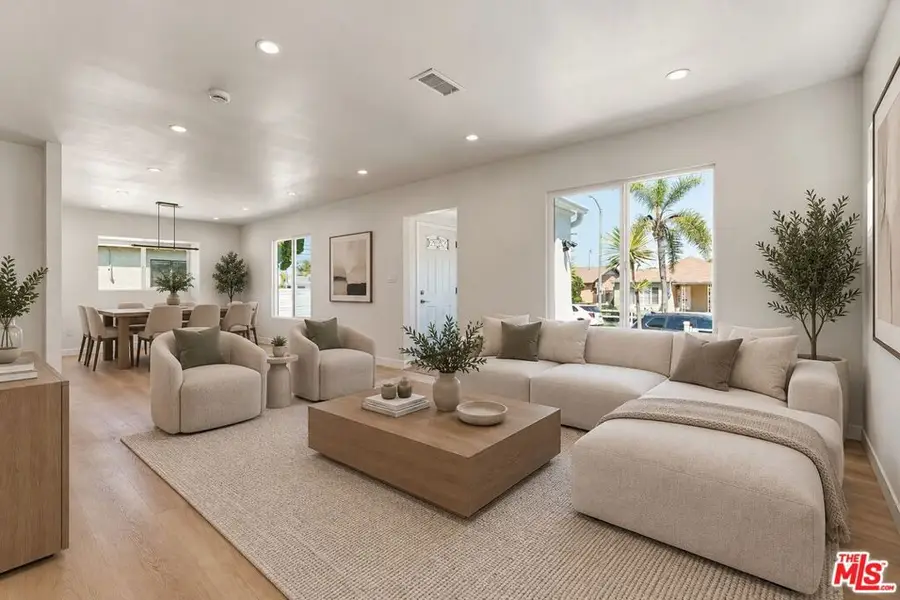 3022 W 73rd Street, Los Angeles, CA 90043 - #3