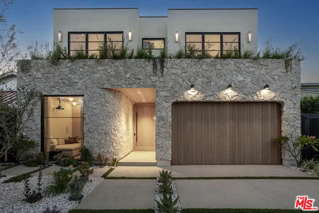 11931 Pacific Avenue, Mar Vista, CA 90066 - #1