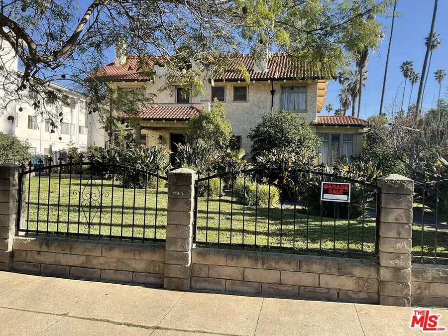 2068 S Hobart Boulevard, Los Angeles, CA 90018 - #2