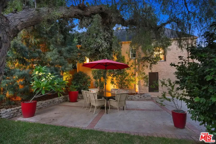 1611 Ard Eevin Avenue, Glendale, CA 91202 - #2