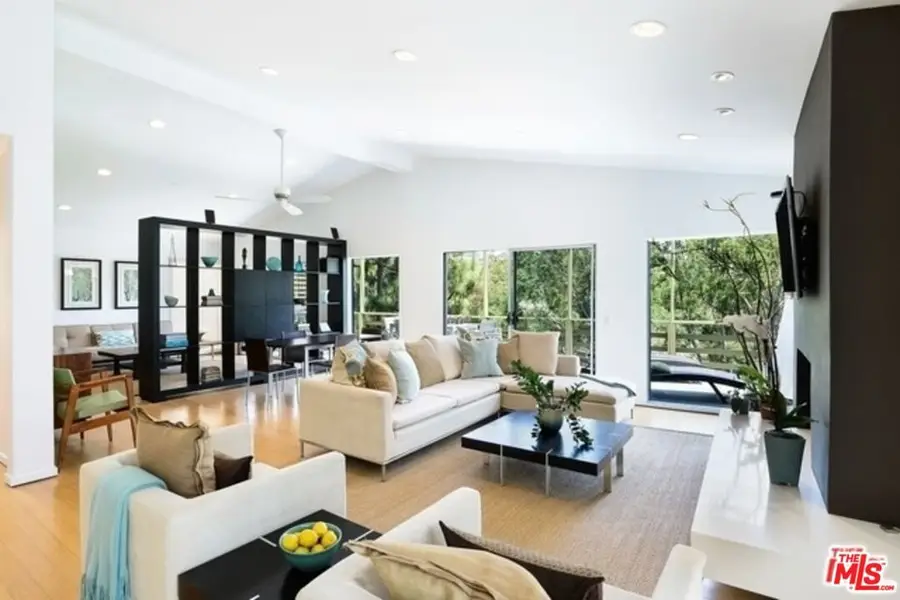 838 N Las Casas Avenue, Pacific Palisades, CA 90272 - #3