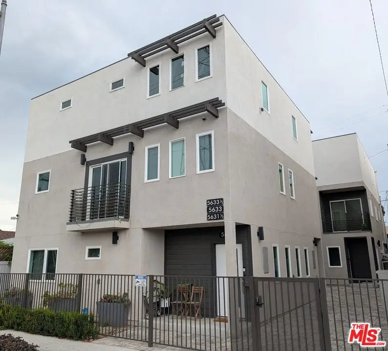 5631 Whitnall Highway, North Hollywood, CA 91601 - #2