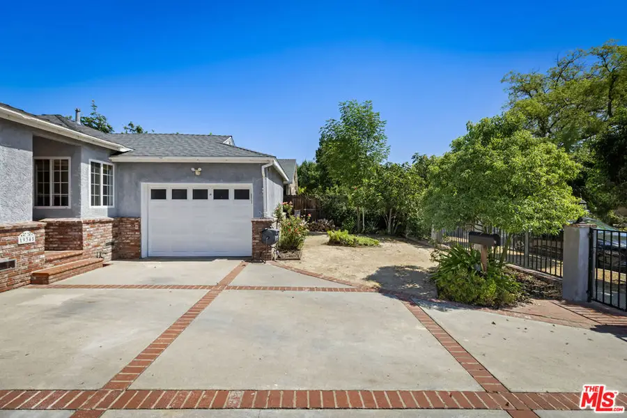 19345 Archwood Street, Reseda, CA 91335 - #2