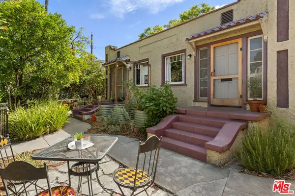 1560 Morton Avenue, Los Angeles, CA 90026