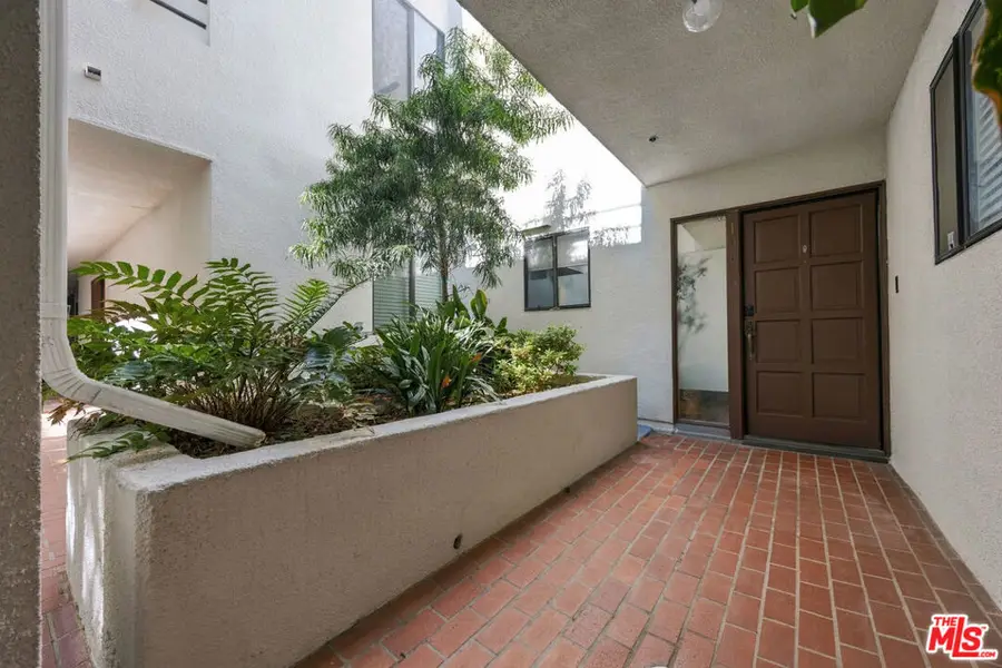 1312 S Saltair Avenue #106, Los Angeles, CA 90025 - #3