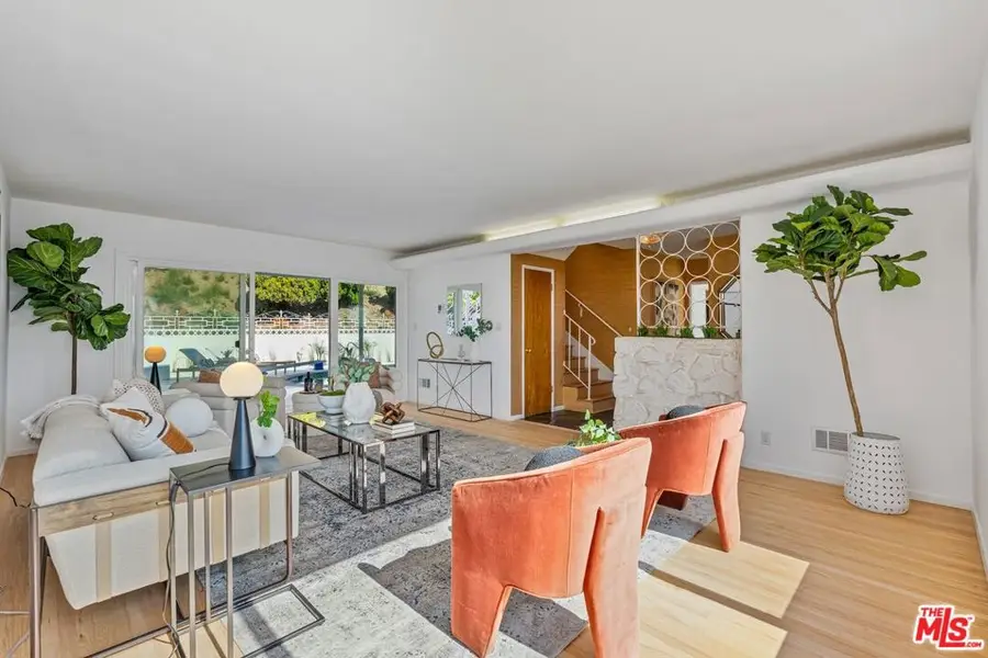 4799 Bonvue Avenue, Los Angeles, CA 90027 - #2