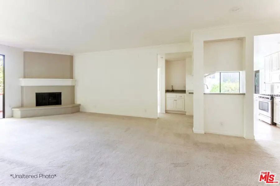11755 Montana Avenue #208, Los Angeles, CA 90049 - #2