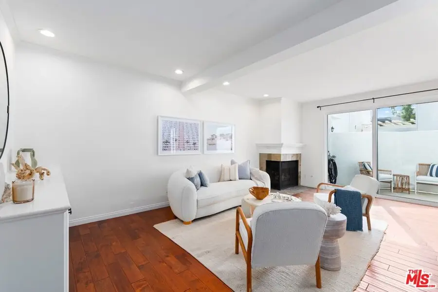 910 19th Street #10, Santa Monica, CA 90403 - #3
