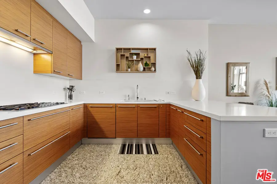 900 W Olympic Boulevard #40D, Los Angeles, CA 90015 - #3