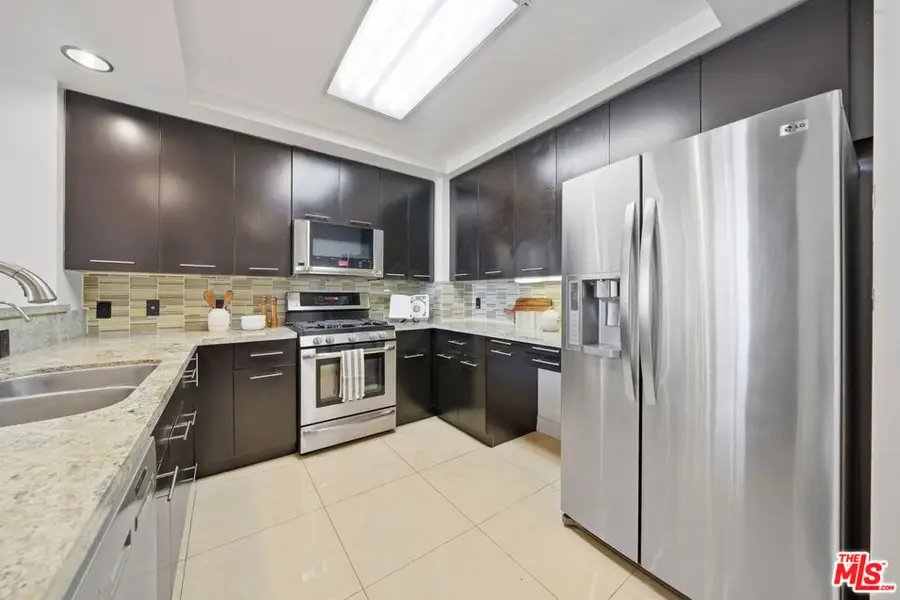 520 S Kingsley Drive #PH1, Los Angeles, CA 90020 - #3
