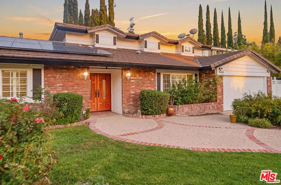 19230 Cheyenne Street, Porter Ranch, CA 91326 - #2