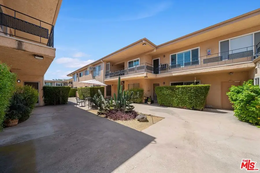 5232 Corteen Place #20, Valley Village, CA 91607 - #3