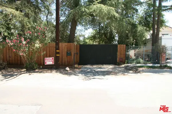 9814 Baden Avenue, Chatsworth, CA 91311