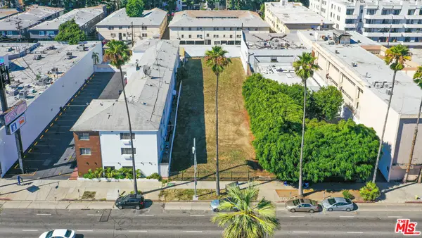 7045 W Sunset Boulevard, Los Angeles, CA 90028