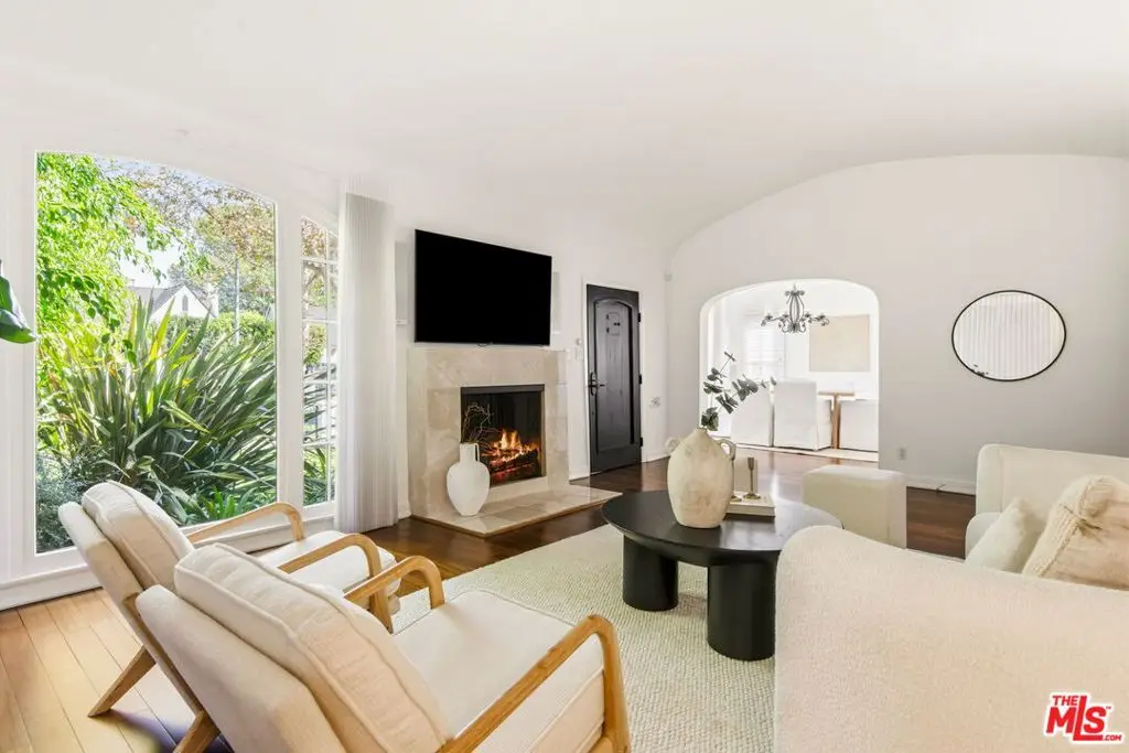 133 N Kilkea Drive, Los Angeles, CA 90048 - #1