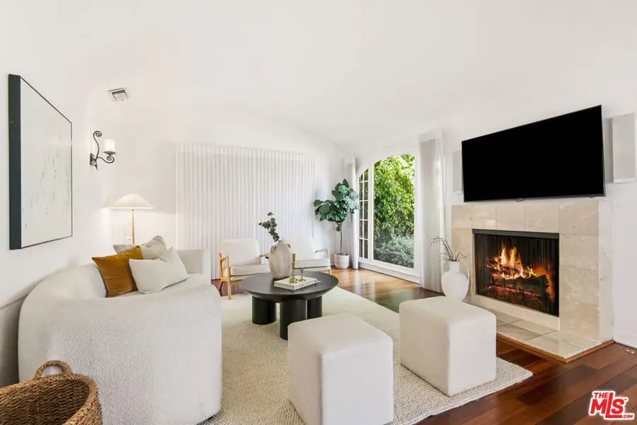 133 N Kilkea Drive, Los Angeles, CA 90048 - #2