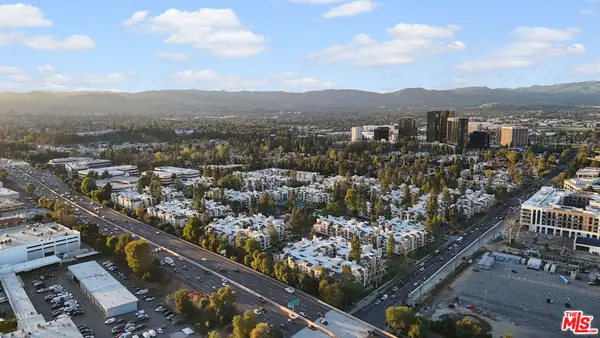 21520 Burbank Boulevard #112, Woodland Hills, CA 91367