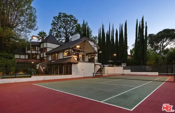 19540 Wells Drive, Los Angeles, CA 91356