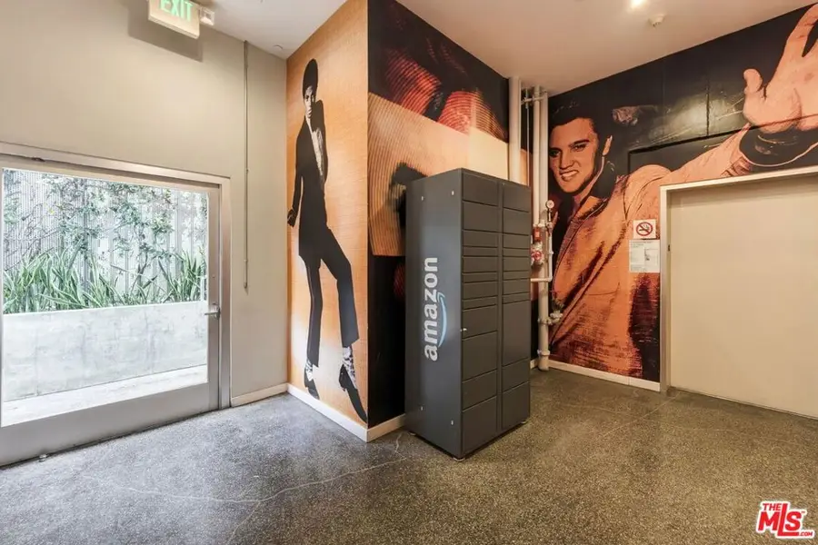 751 N Fairfax Avenue #2, Los Angeles, CA 90046 - #2