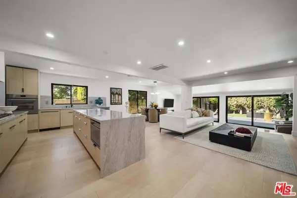 15431 Milbank Street, Encino, CA 91436