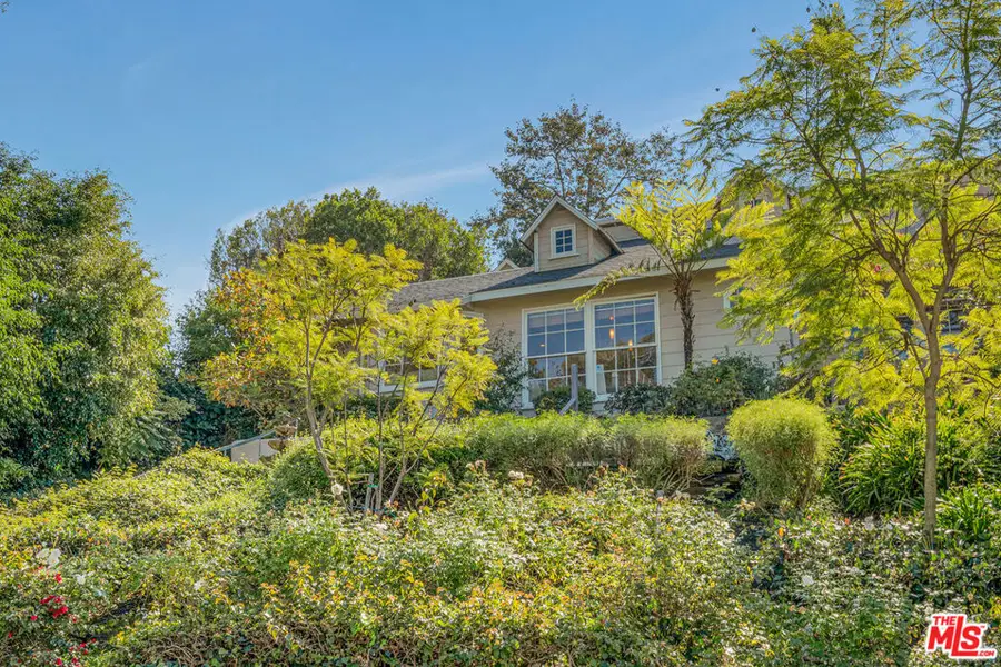 3331 Bennett Drive, Los Angeles, CA 90068 - #3