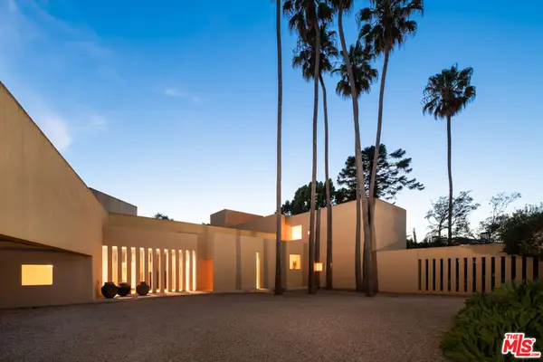 223 N Carmelina Avenue, Los Angeles, CA 90049
