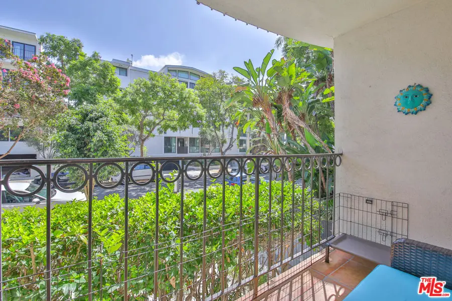 625 N Flores Street #102, West Hollywood, CA 90048 - #2
