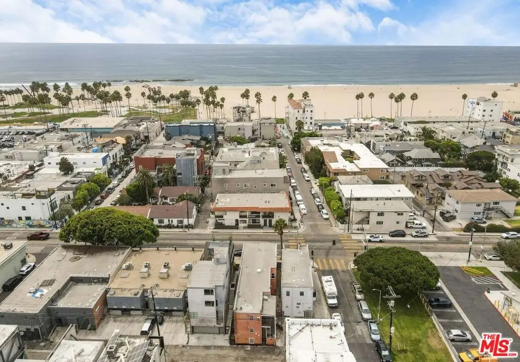 1304 Pacific Avenue, Venice, CA 90291 - #1